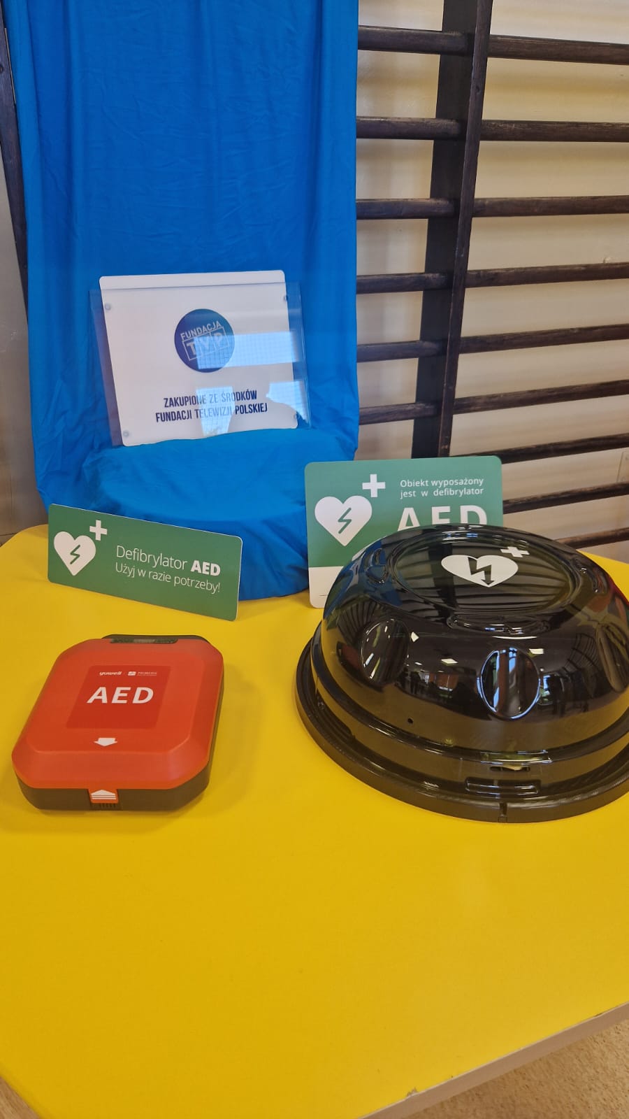 AED od Fundacji TVP