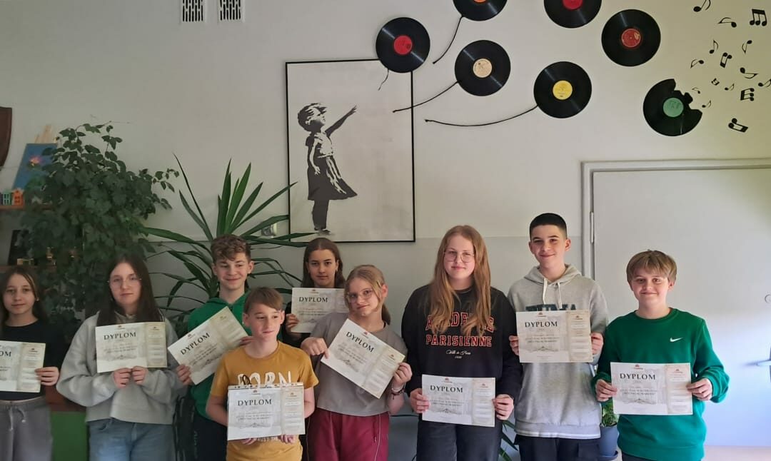 Nagrody dla 240 uczniów naszej szkoły w Ogólnopolskim Konkursie Plastycznym