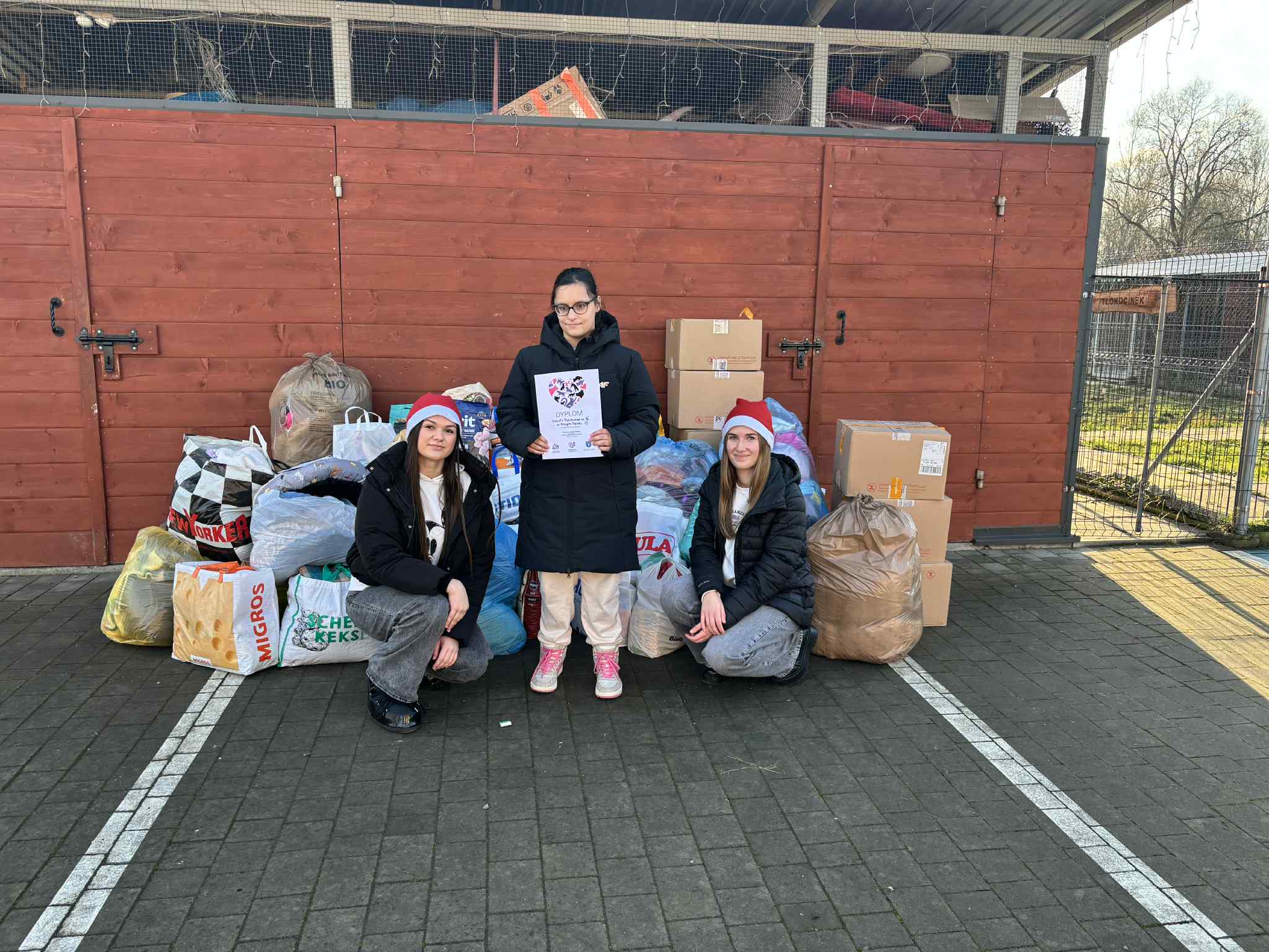 Dziękujemy za Mikołajkowe Wsparcie dla Schroniska