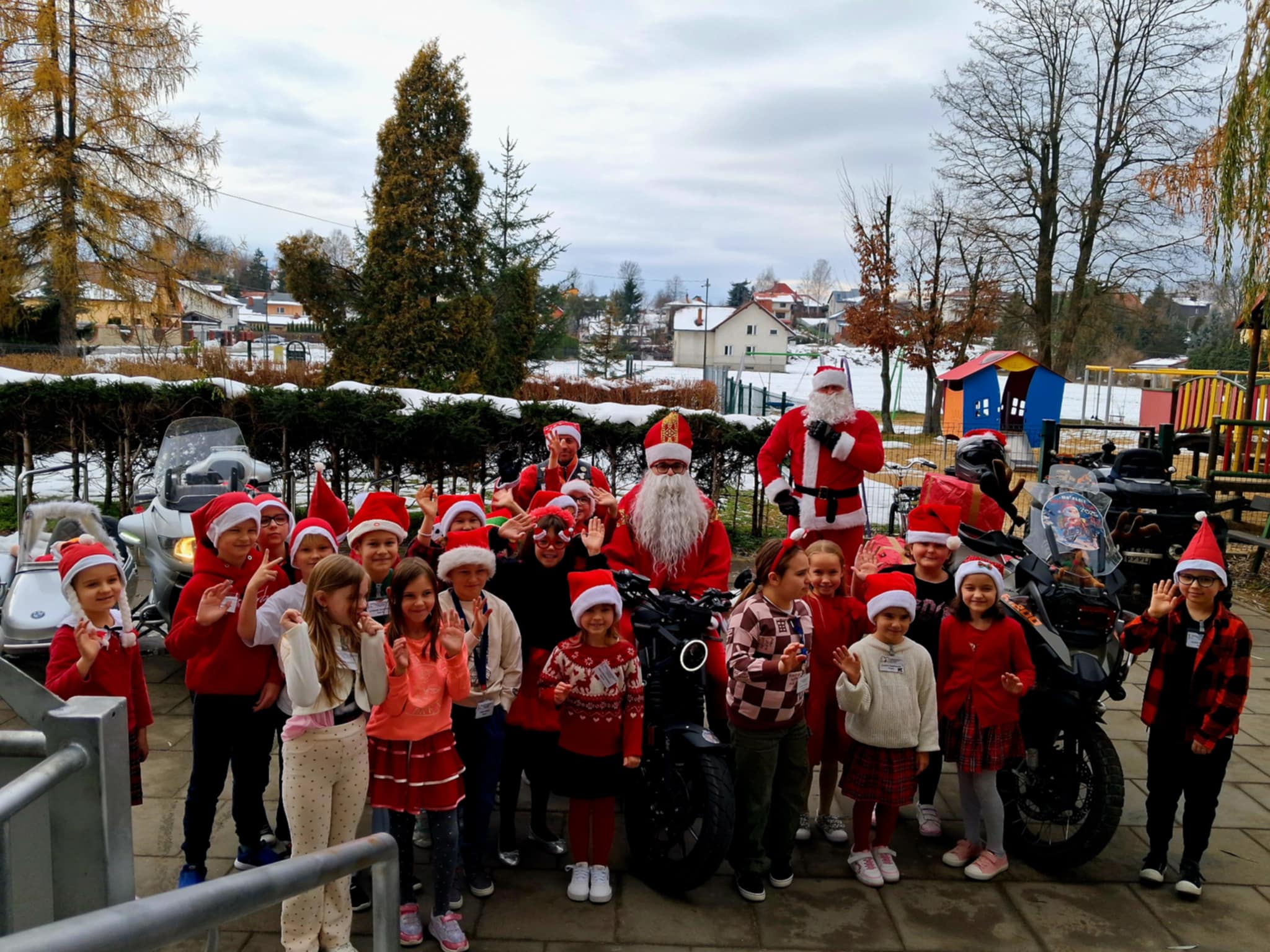 Mikołajki i MotoMikołaje w naszej szkole :-)